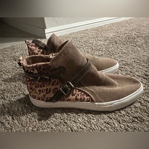 Blowfish brown leopard high tops size 10 NWOT